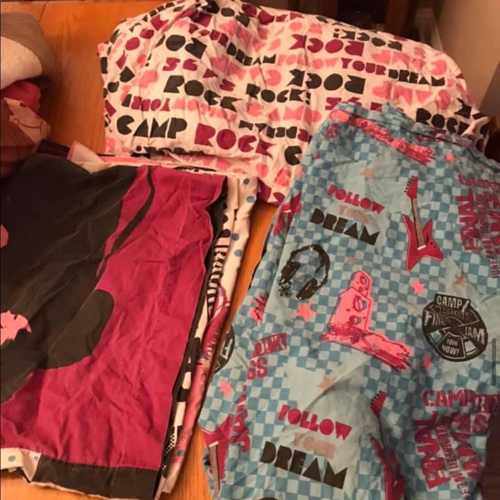 Twin sheet set